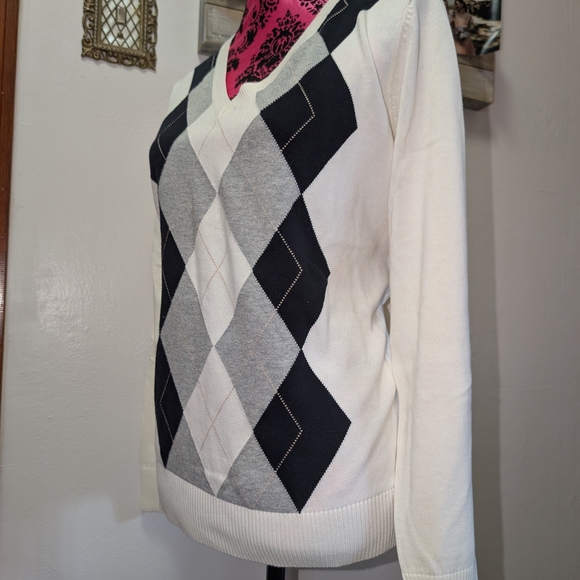 Women's Argyle V-Neck Sweater - White, Gray, and Black - Picture 1 of 6